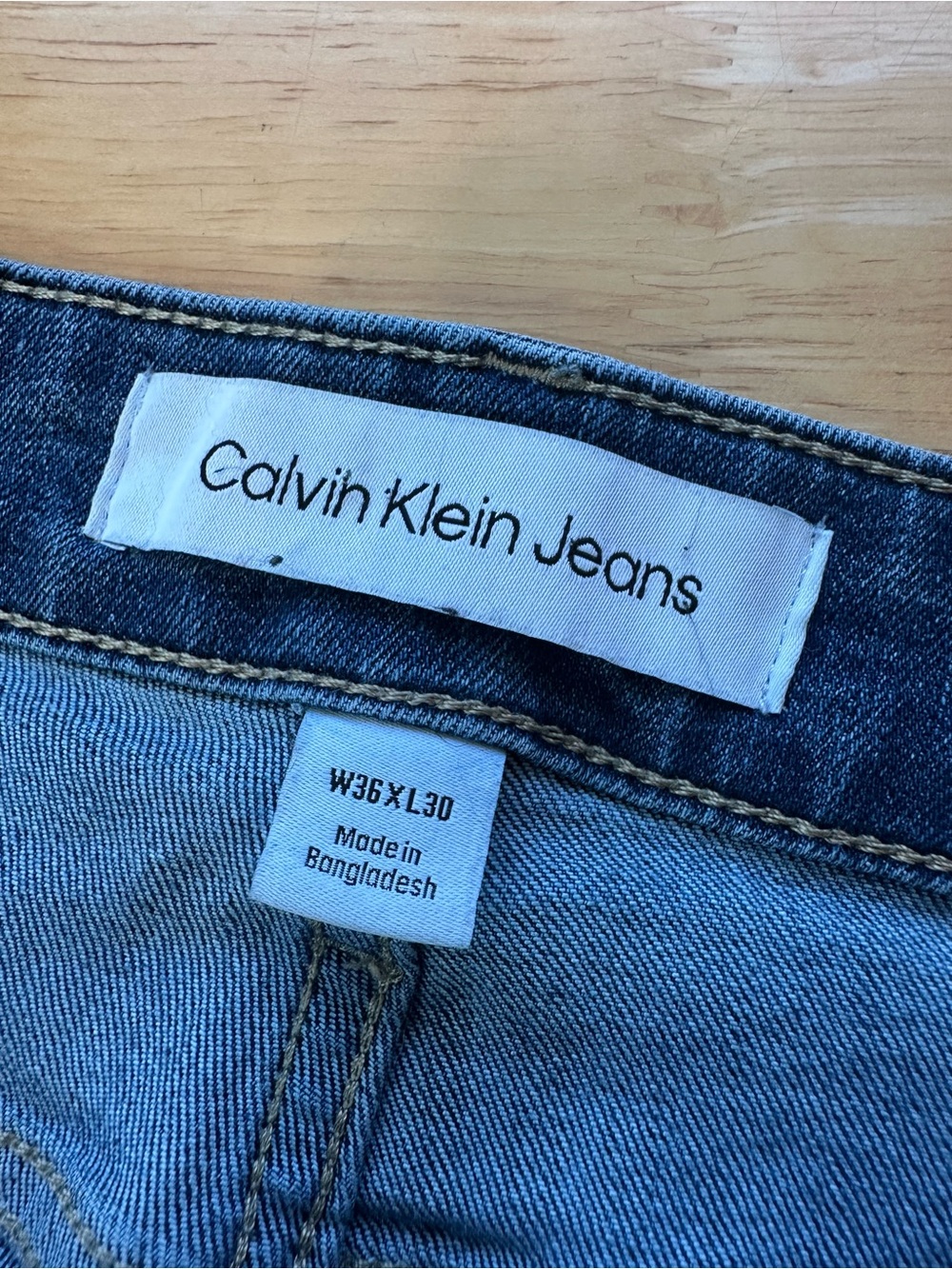 Calvin Klein Men’s Slim Medium Wash Jean Size 36 X 30 Casual Denim - Picture 3 of 9